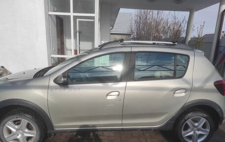 Renault Sandero II рестайлинг, 2018 год, 1 300 000 рублей, 2 фотография