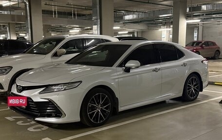 Toyota Camry, 2020 год, 3 200 000 рублей, 3 фотография