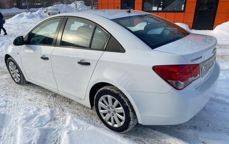 Chevrolet Cruze II, 2011 год, 555 000 рублей, 4 фотография