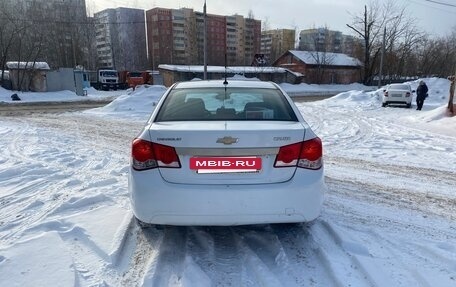 Chevrolet Cruze II, 2011 год, 555 000 рублей, 3 фотография