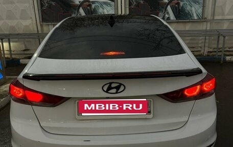 Hyundai Elantra VI рестайлинг, 2017 год, 1 199 999 рублей, 10 фотография