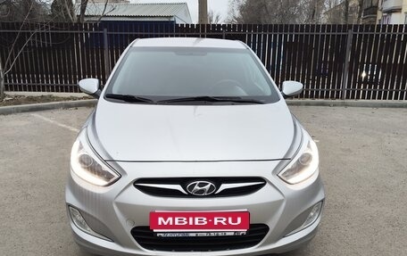 Hyundai Solaris II рестайлинг, 2014 год, 1 070 000 рублей, 8 фотография