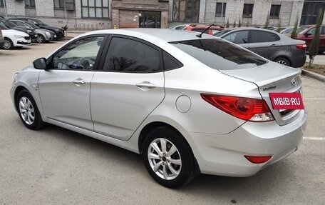 Hyundai Solaris II рестайлинг, 2014 год, 1 070 000 рублей, 22 фотография