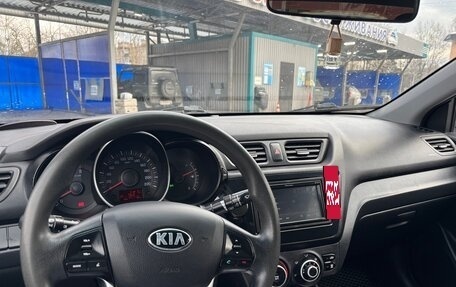 KIA Rio III рестайлинг, 2013 год, 900 000 рублей, 14 фотография