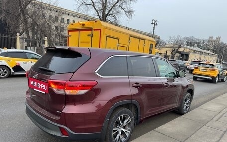 Toyota Highlander III, 2017 год, 3 фотография
