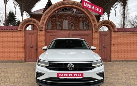 Volkswagen Tiguan II, 2021 год, 2 850 000 рублей, 5 фотография