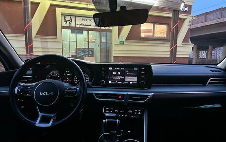 KIA K5, 2022 год, 2 440 500 рублей, 8 фотография