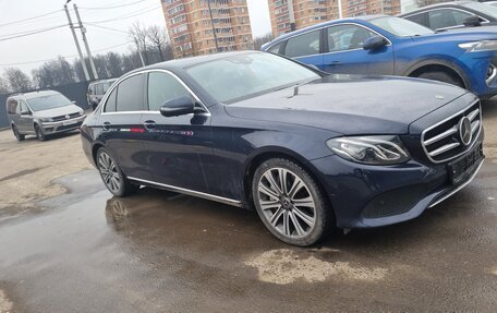 Mercedes-Benz E-Класс, 2019 год, 4 300 000 рублей, 11 фотография