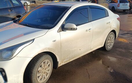 KIA Rio IV, 2017 год, 700 000 рублей, 3 фотография