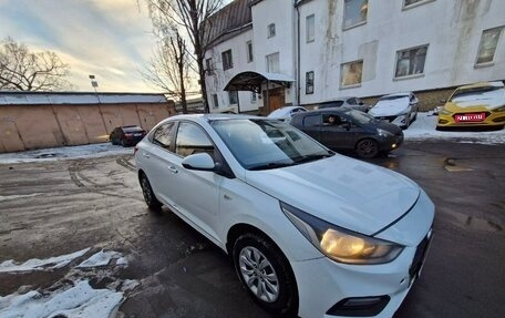 Hyundai Solaris II рестайлинг, 2019 год, 765 000 рублей, 1 фотография