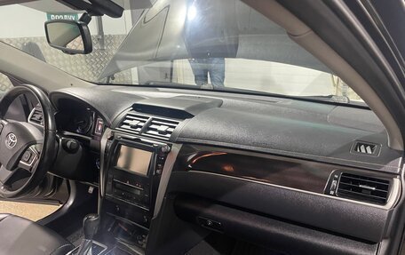 Toyota Camry, 2017 год, 2 350 000 рублей, 6 фотография