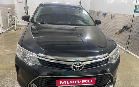 Toyota Camry, 2017 год, 2 350 000 рублей, 15 фотография