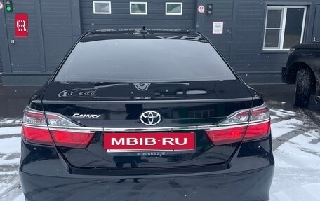 Toyota Camry, 2017 год, 2 350 000 рублей, 3 фотография