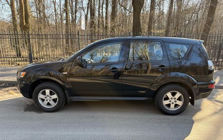 Mitsubishi Outlander III рестайлинг 3, 2010 год, 1 100 000 рублей, 11 фотография