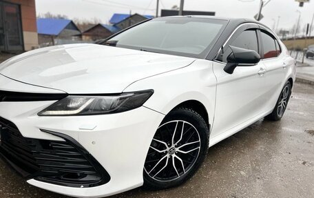 Toyota Camry, 2019 год, 1 920 000 рублей, 2 фотография