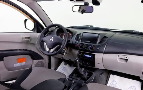 Mitsubishi L200 IV рестайлинг, 2011 год, 1 709 000 рублей, 8 фотография