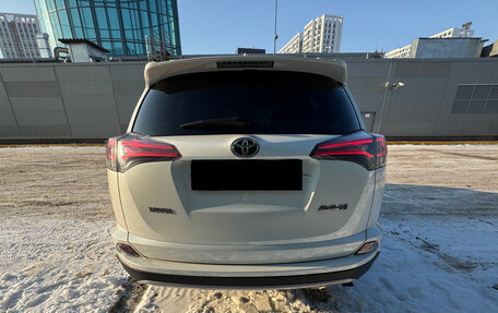 Toyota RAV4, 2017 год, 2 650 000 рублей, 5 фотография
