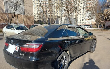 Toyota Camry, 2017 год, 2 650 000 рублей, 3 фотография