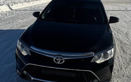 Toyota Camry, 2017 год, 2 650 000 рублей, 2 фотография