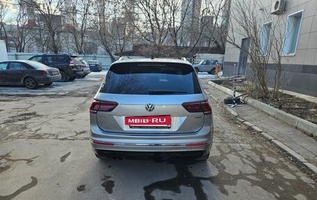 Volkswagen Tiguan II, 2018 год, 2 900 000 рублей, 3 фотография
