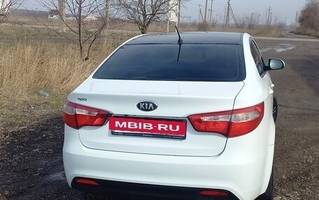 KIA Rio III рестайлинг, 2013 год, 800 000 рублей, 3 фотография