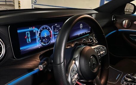 Mercedes-Benz E-Класс, 2019 год, 3 900 000 рублей, 7 фотография