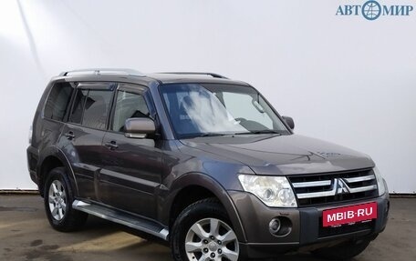 Mitsubishi Pajero IV, 2011 год, 2 010 000 рублей, 3 фотография