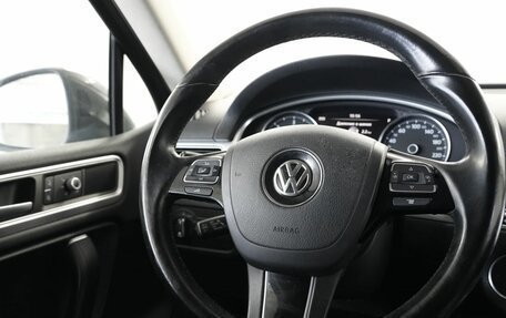 Volkswagen Touareg III, 2015 год, 2 499 000 рублей, 8 фотография