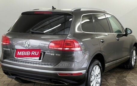 Volkswagen Touareg III, 2015 год, 2 499 000 рублей, 4 фотография