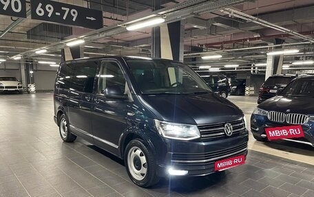 Volkswagen Multivan T6 рестайлинг, 2015 год, 3 800 000 рублей, 2 фотография