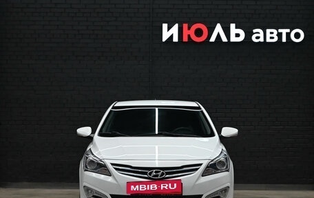 Hyundai Solaris II рестайлинг, 2015 год, 950 000 рублей, 2 фотография