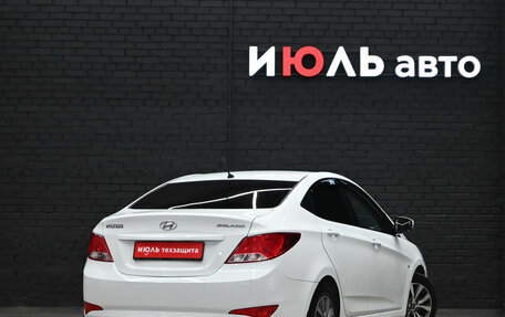 Hyundai Solaris II рестайлинг, 2015 год, 950 000 рублей, 8 фотография