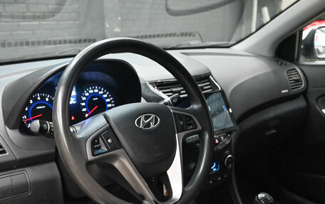 Hyundai Solaris II рестайлинг, 2015 год, 950 000 рублей, 13 фотография