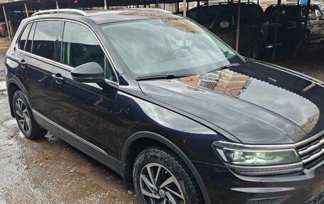 Volkswagen Tiguan II, 2018 год, 2 300 000 рублей, 19 фотография