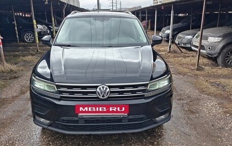 Volkswagen Tiguan II, 2018 год, 2 300 000 рублей, 11 фотография