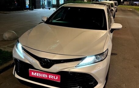 Toyota Camry, 2019 год, 3 350 000 рублей, 1 фотография