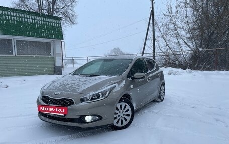 KIA cee'd III, 2014 год, 1 300 000 рублей, 2 фотография