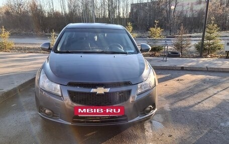 Chevrolet Cruze II, 2010 год, 570 000 рублей, 2 фотография