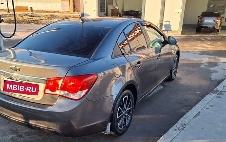 Chevrolet Cruze II, 2010 год, 570 000 рублей, 4 фотография