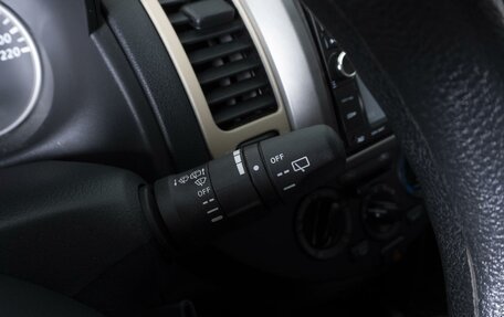 Nissan Note II рестайлинг, 2011 год, 999 000 рублей, 16 фотография