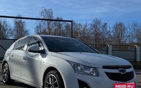 Chevrolet Cruze II, 2013 год, 899 500 рублей, 2 фотография