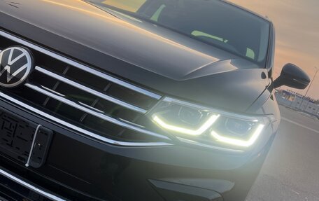 Volkswagen Tiguan II, 2020 год, 3 490 000 рублей, 2 фотография