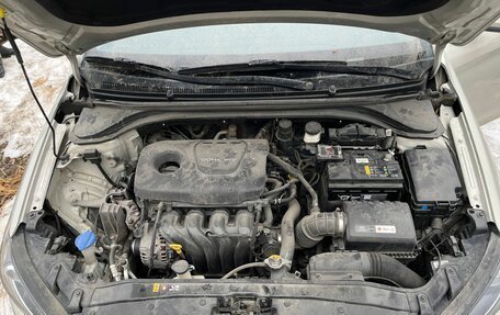 Hyundai Elantra VI рестайлинг, 2017 год, 1 150 000 рублей, 14 фотография