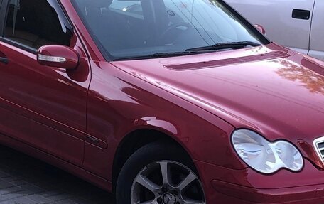 Mercedes-Benz C-Класс, 2004 год, 700 000 рублей, 4 фотография