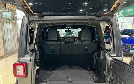 Jeep Wrangler, 2021 год, 4 090 000 рублей, 8 фотография