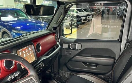 Jeep Wrangler, 2021 год, 4 090 000 рублей, 17 фотография