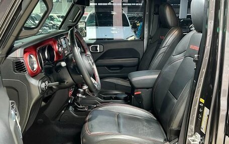 Jeep Wrangler, 2021 год, 4 090 000 рублей, 24 фотография