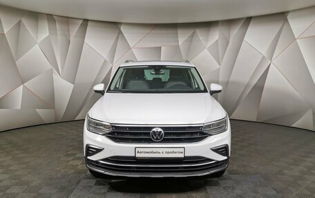 Volkswagen Tiguan II, 2021 год, 3 643 000 рублей, 7 фотография