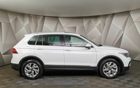 Volkswagen Tiguan II, 2021 год, 3 643 000 рублей, 6 фотография