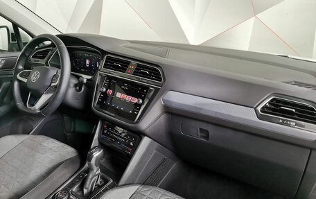 Volkswagen Tiguan II, 2021 год, 3 643 000 рублей, 10 фотография